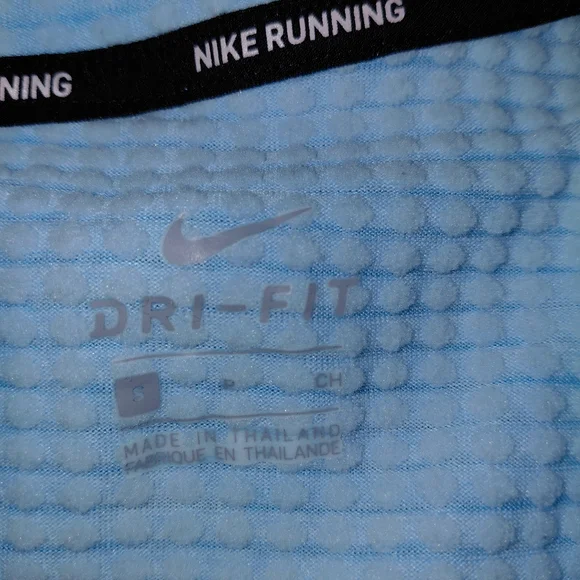 Nike Women’s Blue Dri-FIT 1/2 Zip Pullover - Size S - Performance Gear - Picture 16 of 16